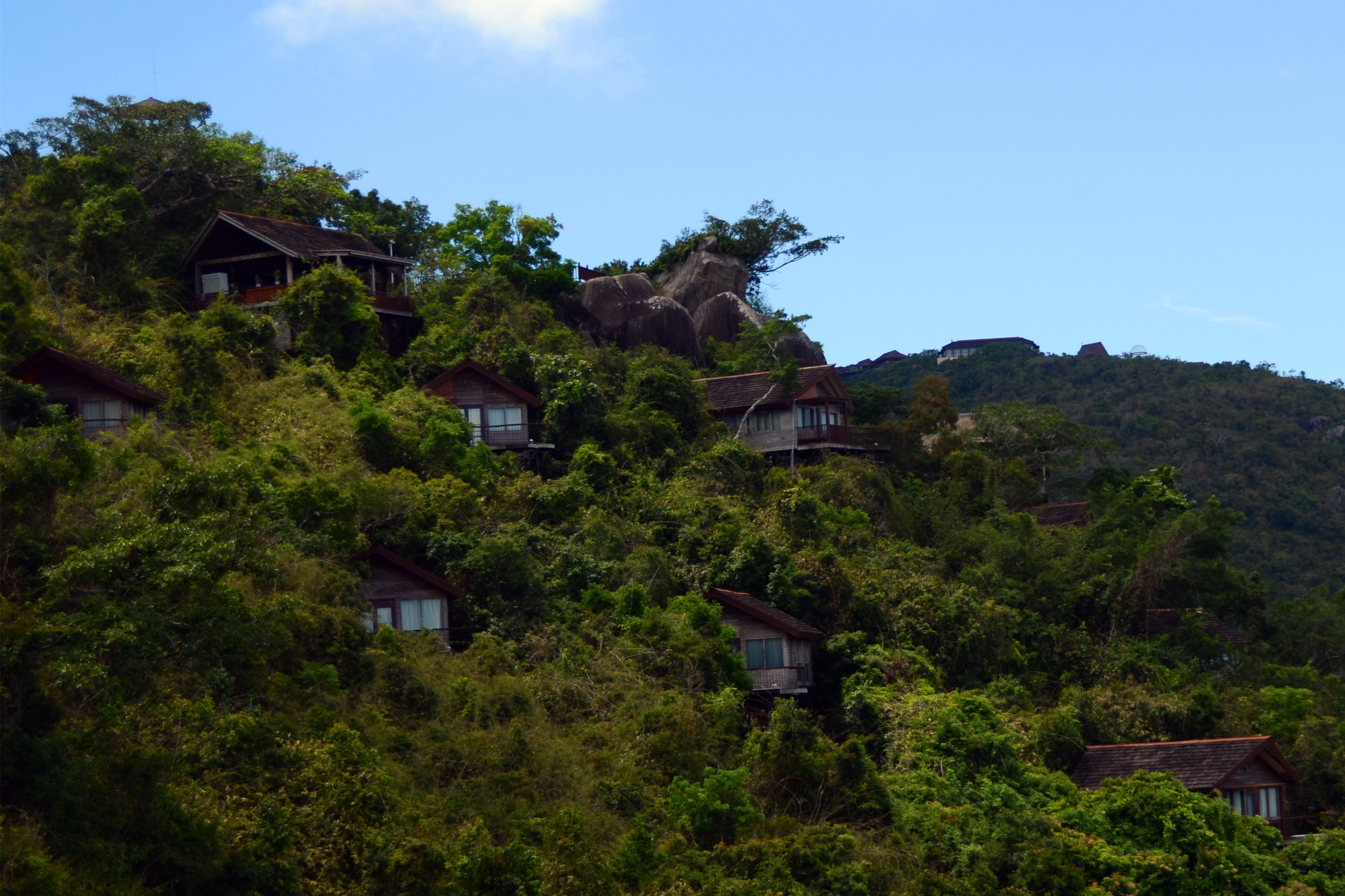 海南海口+兴隆+三亚4日3晚跟团游·享住海景+温泉 玩转海岛+雨林 零购逍遥团-【携程旅游】