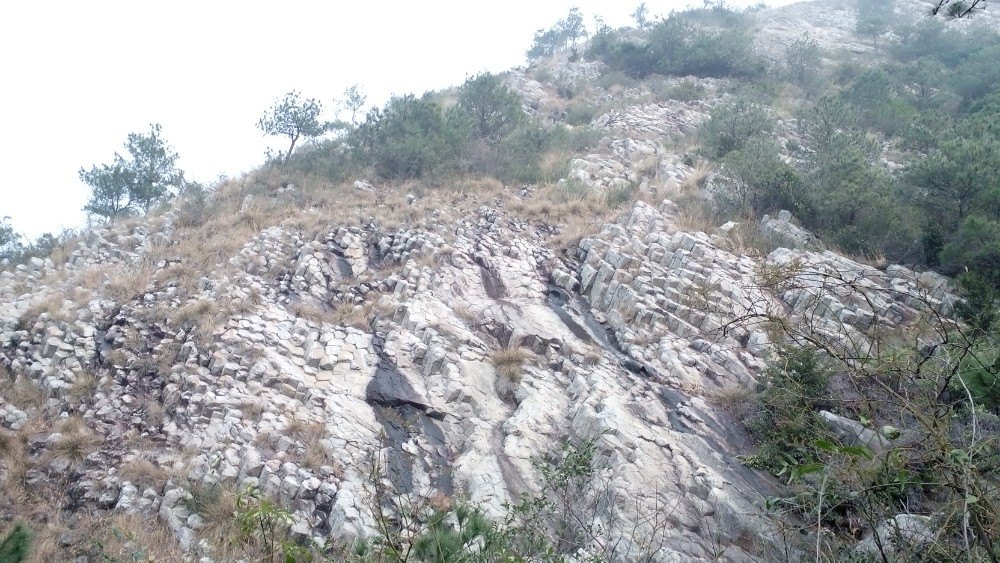 临海行,读火山狂野史诗,环古城忆战神痛杀倭寇,上石柱俯瞰桃江十三渚