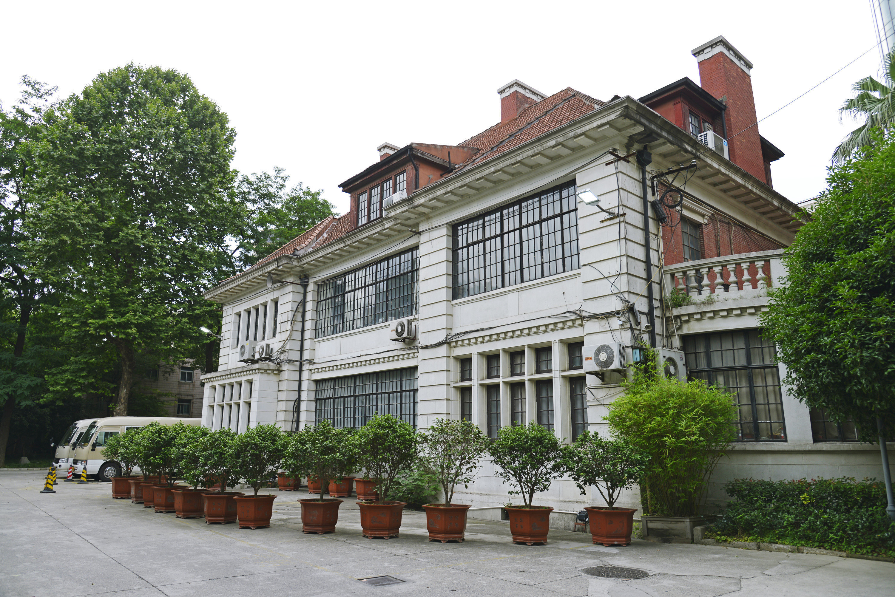 CityWalks城市徒步·东平路汾阳路·最后的法租界·听大城市诉说小故事一日游(扫码送头巾)·特卖汇-【携程旅游】