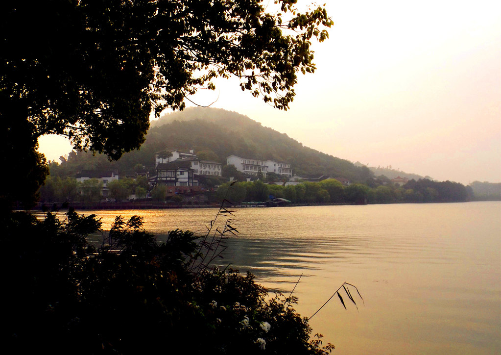 韦金勇:浙江嘉兴地区东湖,绮园,西塘,南北湖,瑞祥寺等