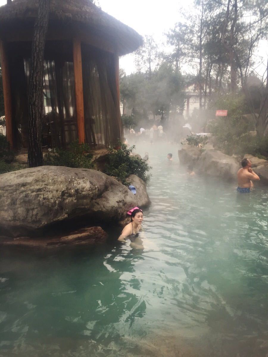 唐风露天温泉