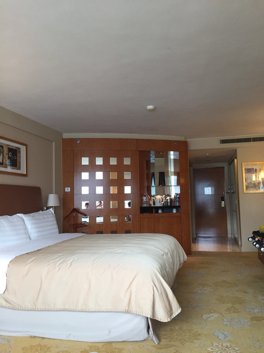 请问,大年初一从深圳机场到香港九龙香格里拉