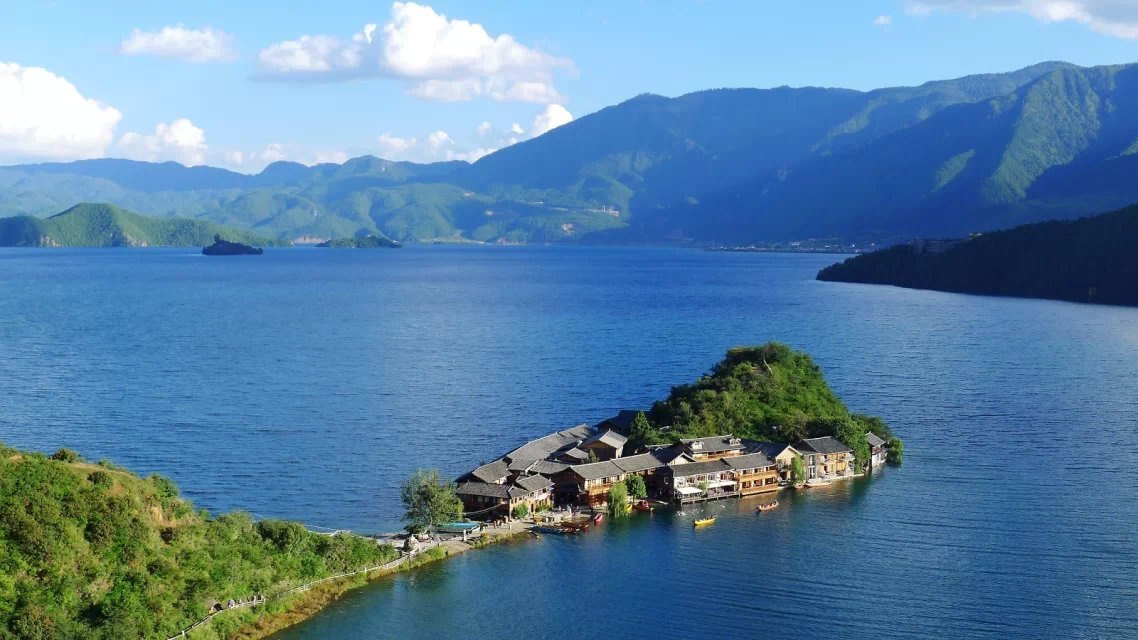 从丽江到泸沽湖要几个小时,跟团去合算吗,会不会时间紧张?