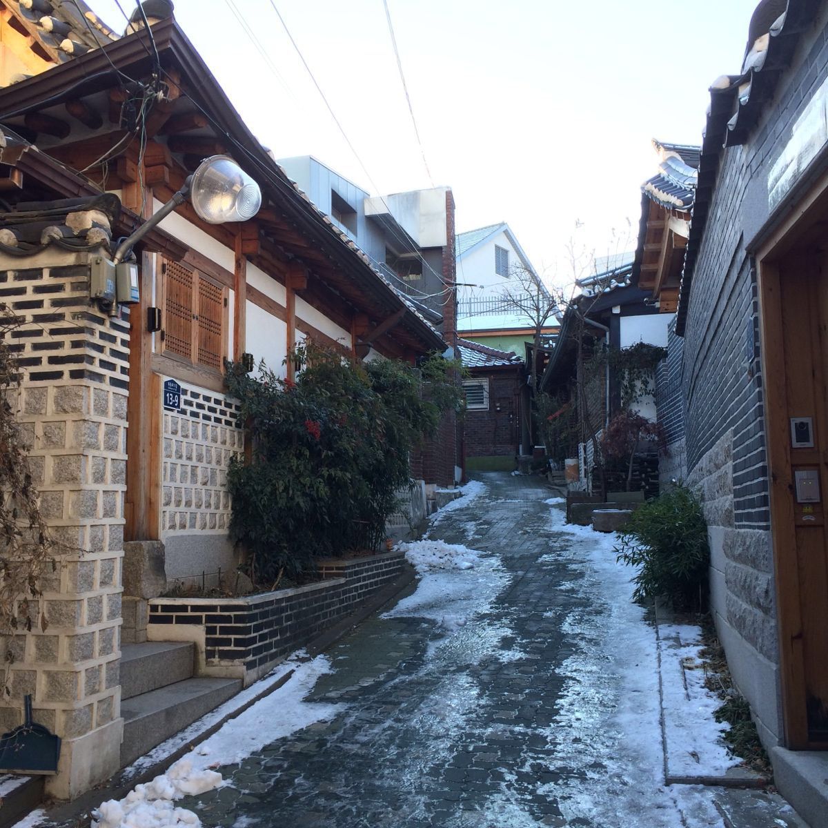 【携程攻略】首尔北村韩屋村景点,摄影爱好者可以来此取景,这里的韩屋