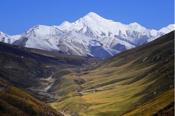 阿尼玛卿雪山