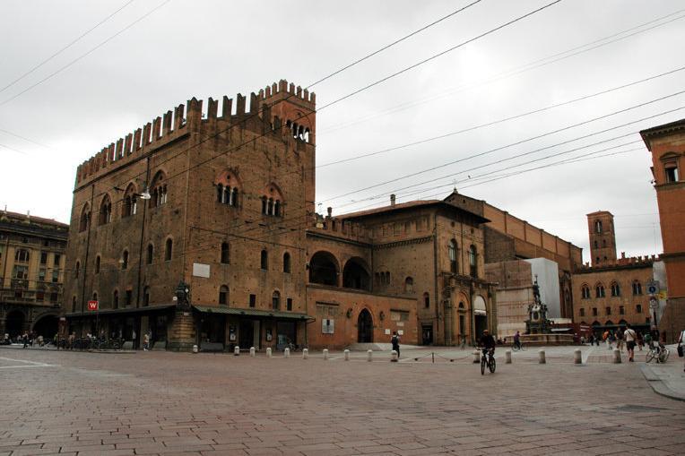 内图诺广场piazza del nettuno