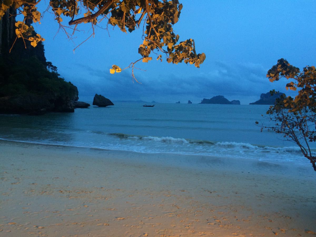 那里有好玩景色好点的海滩离我们宁波附近的_