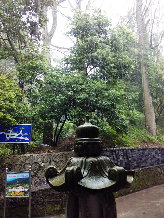 大雨挡不住游千年古刹南华寺的兴致--独行广东(7)