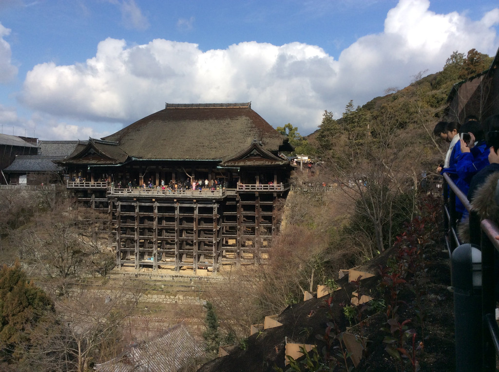 啊啊,真要能从清水寺舞台跳下去,决心固然横下一条心,可还能不能继续