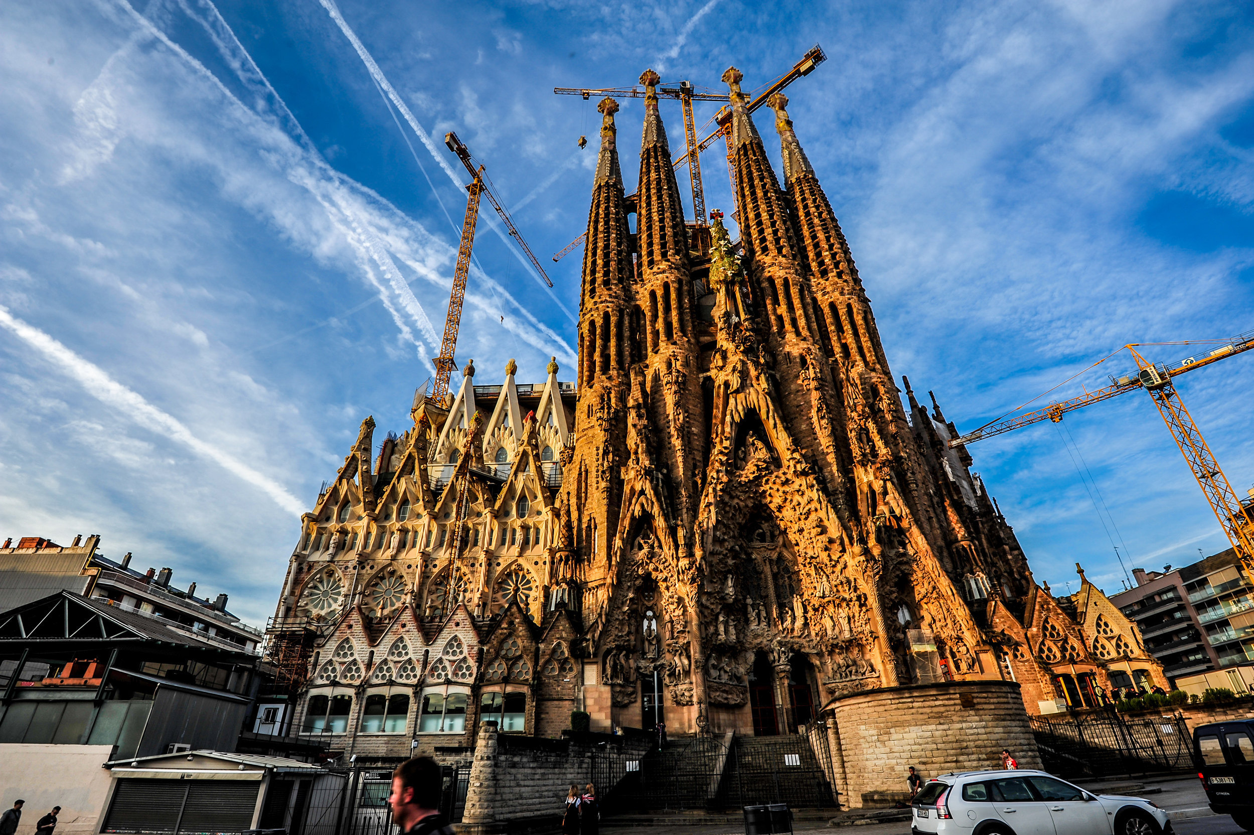 西班牙马德里+托莱多+塞哥维亚+巴塞罗那8日跟团游(4钻)·AVE高铁 马德里巴塞双球场 深度游-【携程旅游】