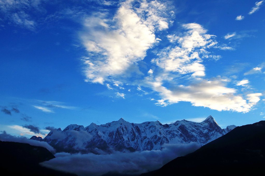 南迦巴瓦--一座融合威武刚强的勇士与圣洁爱之女神的伟大的雪山