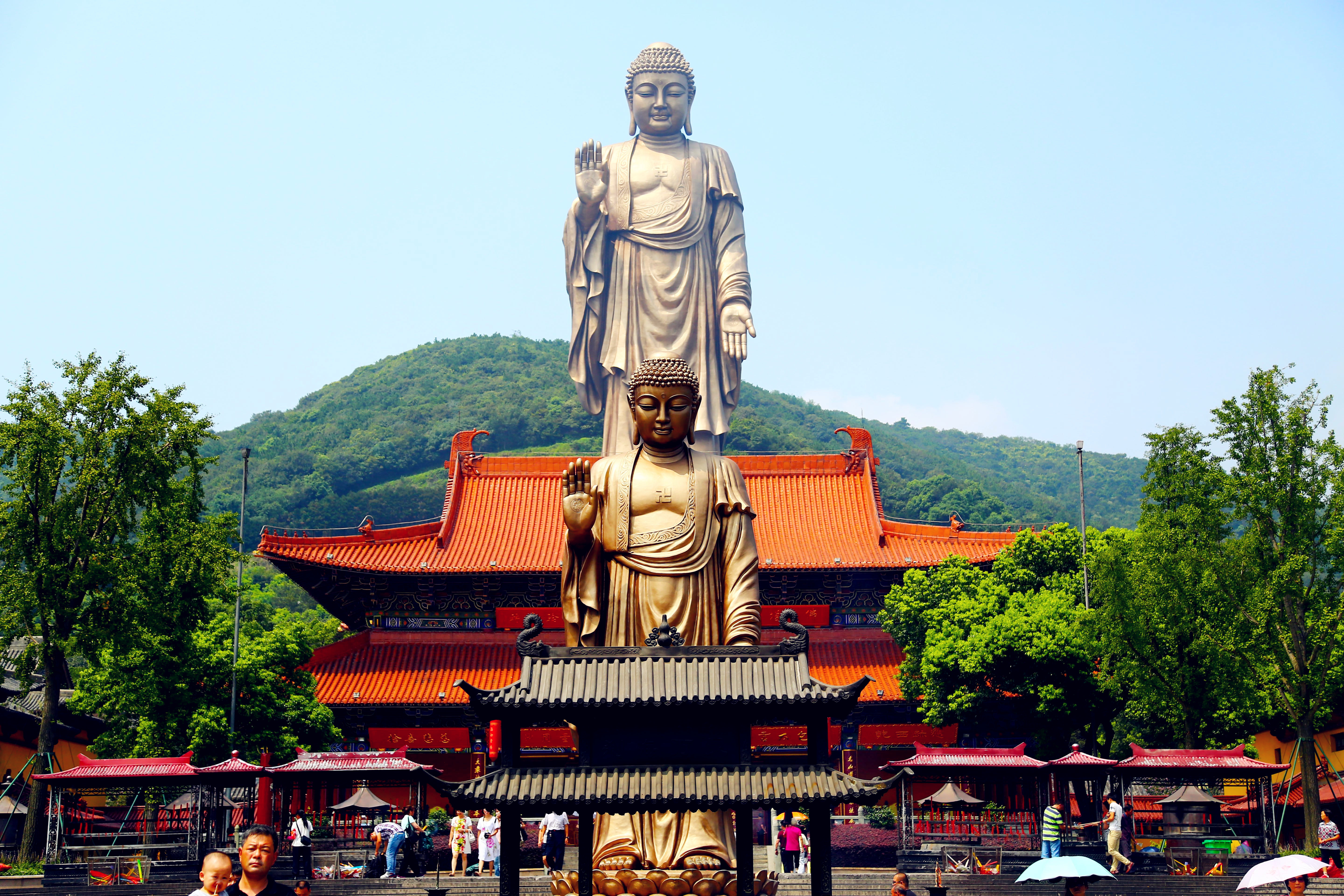 статуя будды весеннего храма