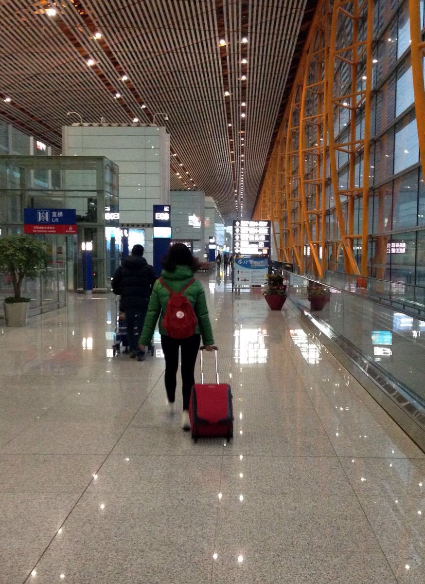 2015-09-27有用 ( 0) e18****31 北京首都国际机场宽敞明亮