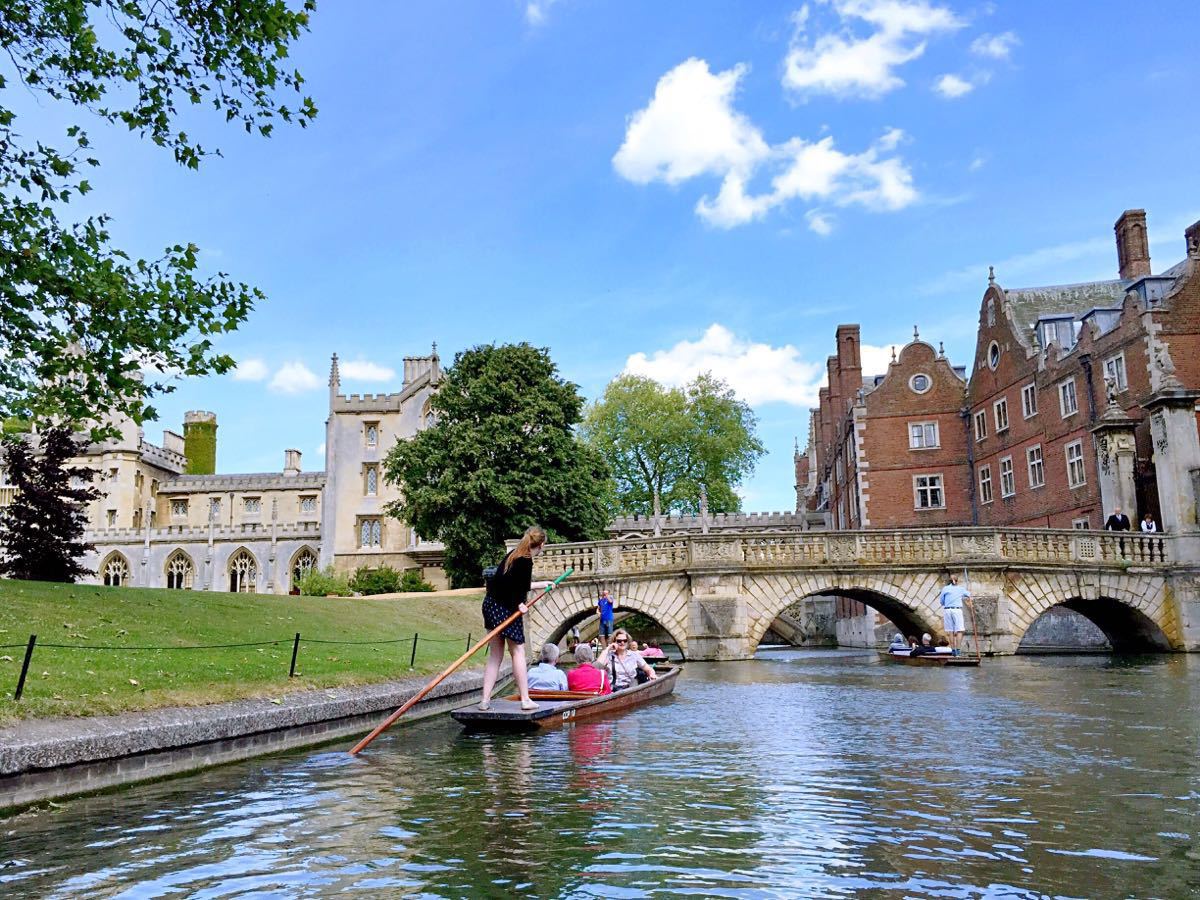 2021剑桥游船玩乐攻略,沿河边找找会有几个地方售票【去哪儿攻略】