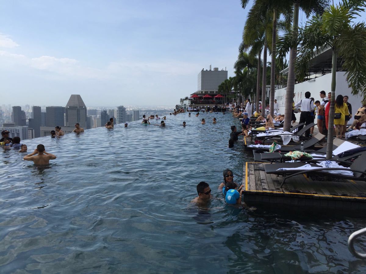 滨海湾金沙酒店无边泳池