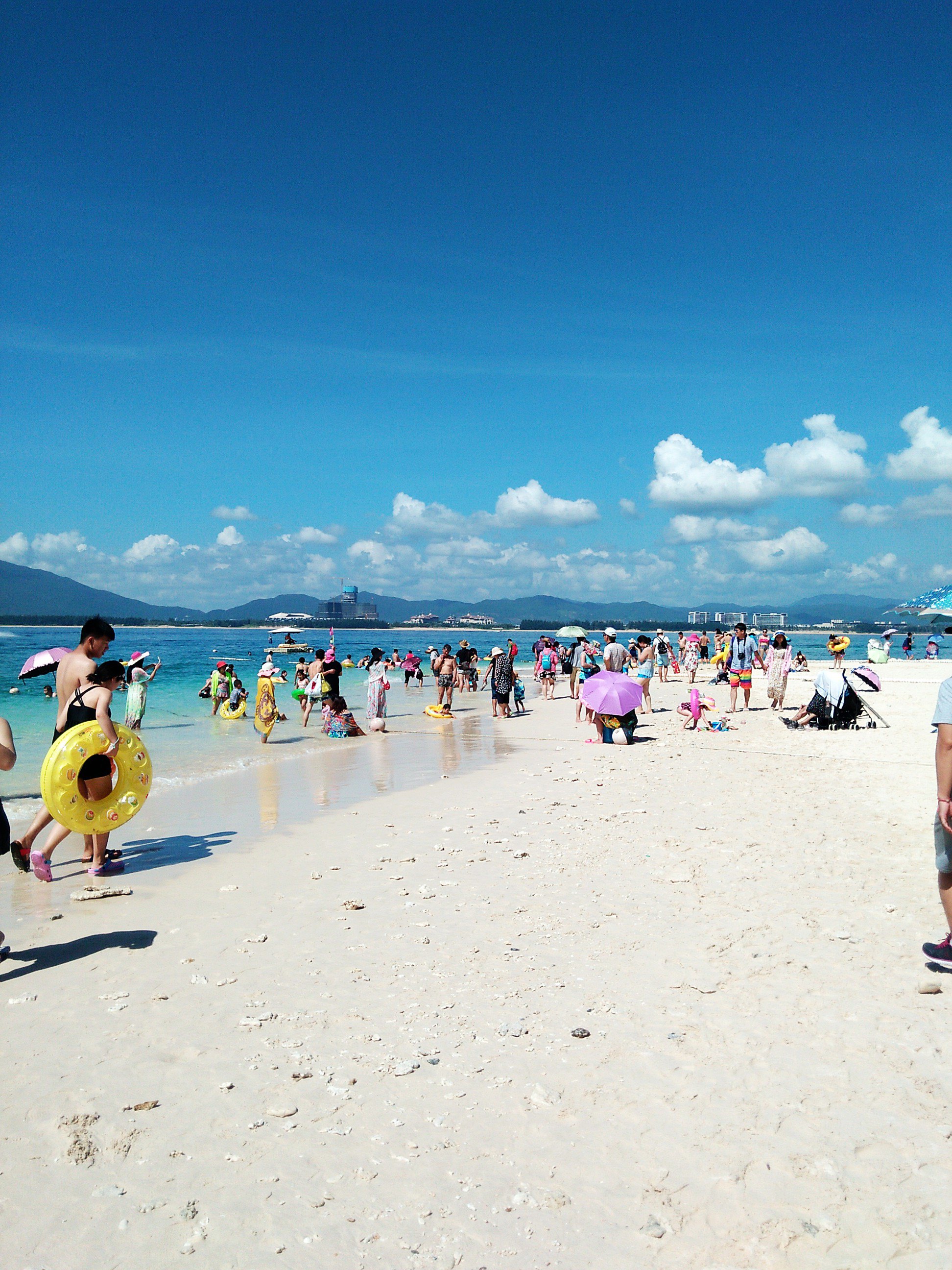 【携程攻略】海南蜈支洲岛景点,海非常蓝,景色很美,的