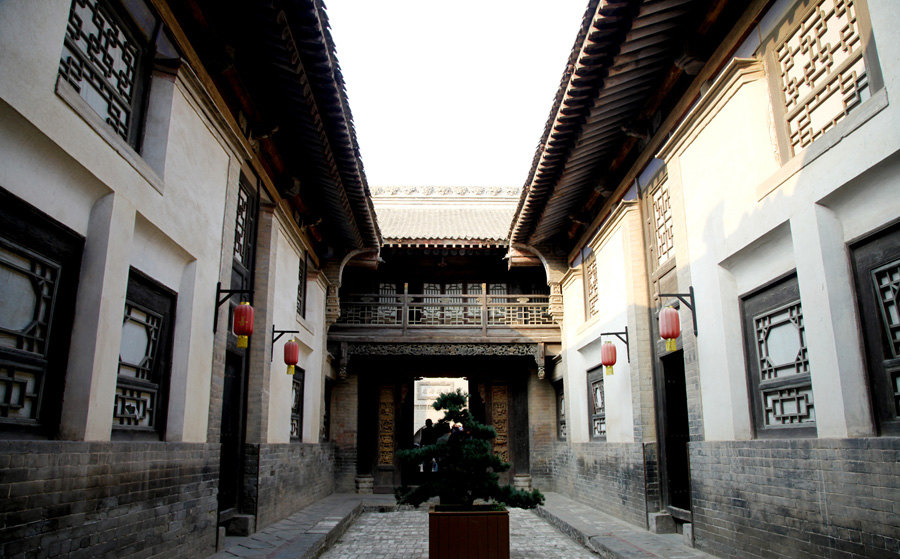 李家大院