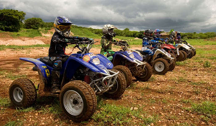 赛道越野车atv