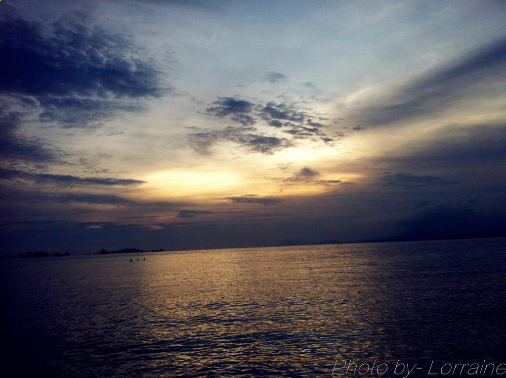 海风你轻轻地吹 海浪你轻轻地摇