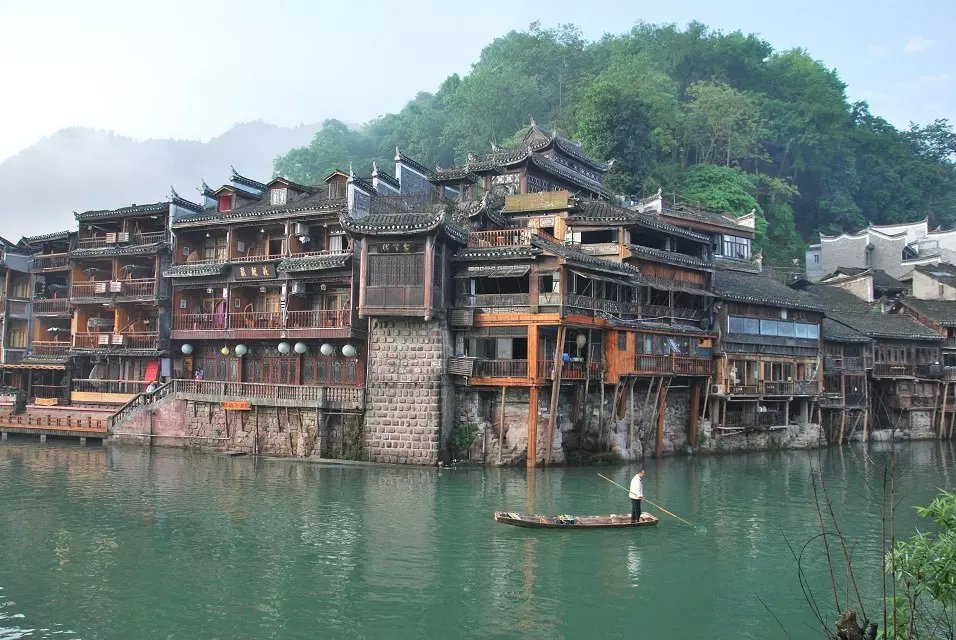 湖南湘西有什么好玩的地方哦?_湖南