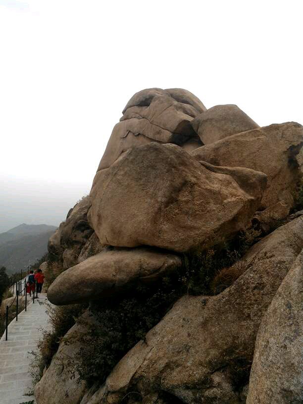小秦岭地质公园娘娘山风景区