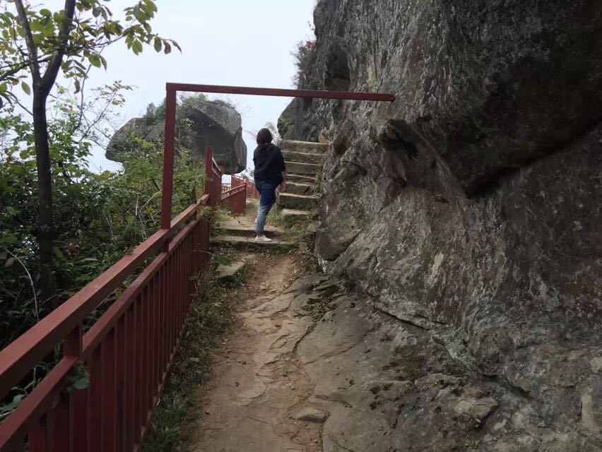 龙骨寨风景区