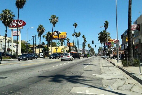 洛杉矶最出名的街道,各种店家鳞次栉比,晚上更是狂欢,撞星的好去处
