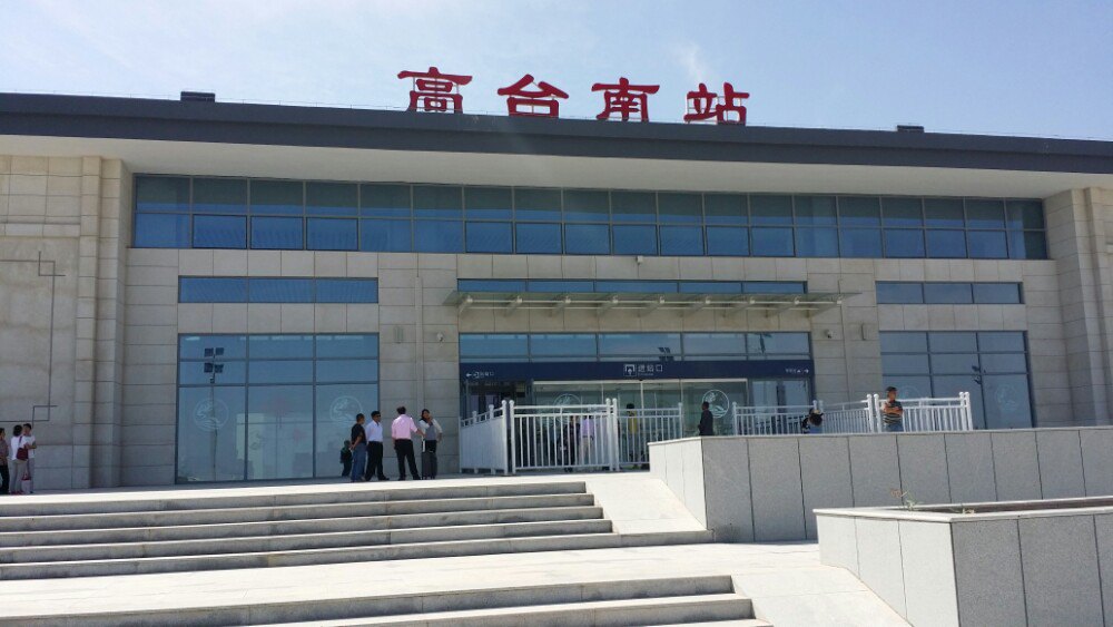 在高台县汽车东站坐车去火车站很方便!一张票只要3.