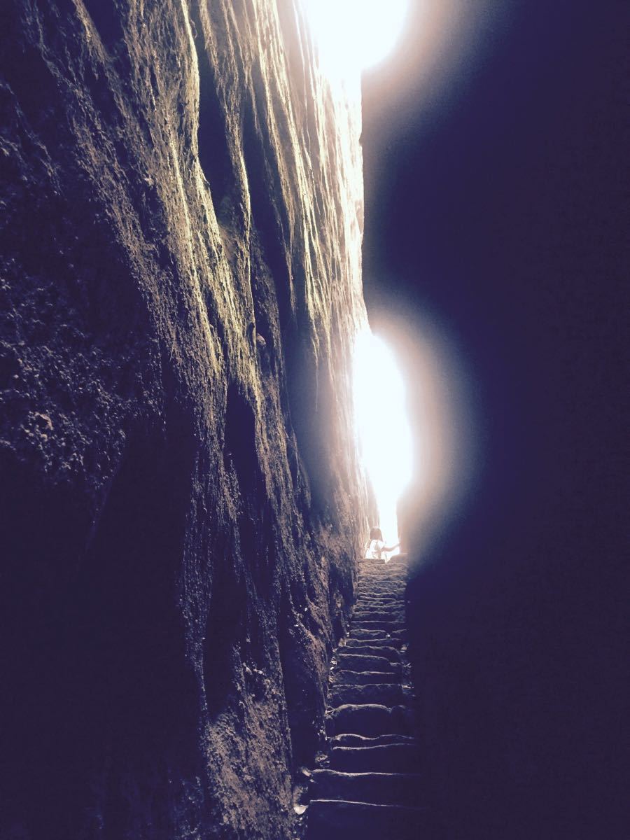 一线天意思-一线天什么意思?_大全网