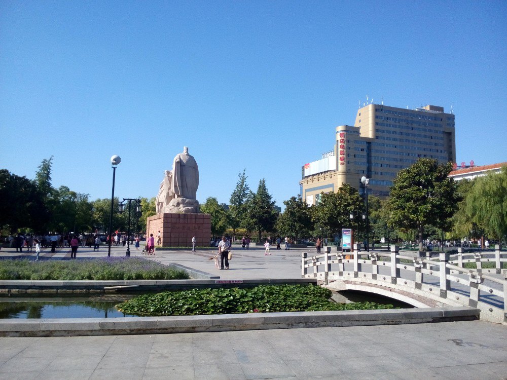 【携程攻略】洛阳周王城广场景点,位于市中心.