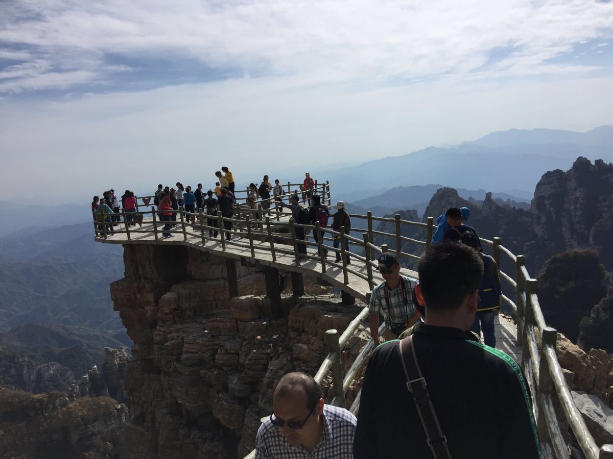 【携程攻略】涞源白石山世界地质公园景点,十一去的,人超多.
