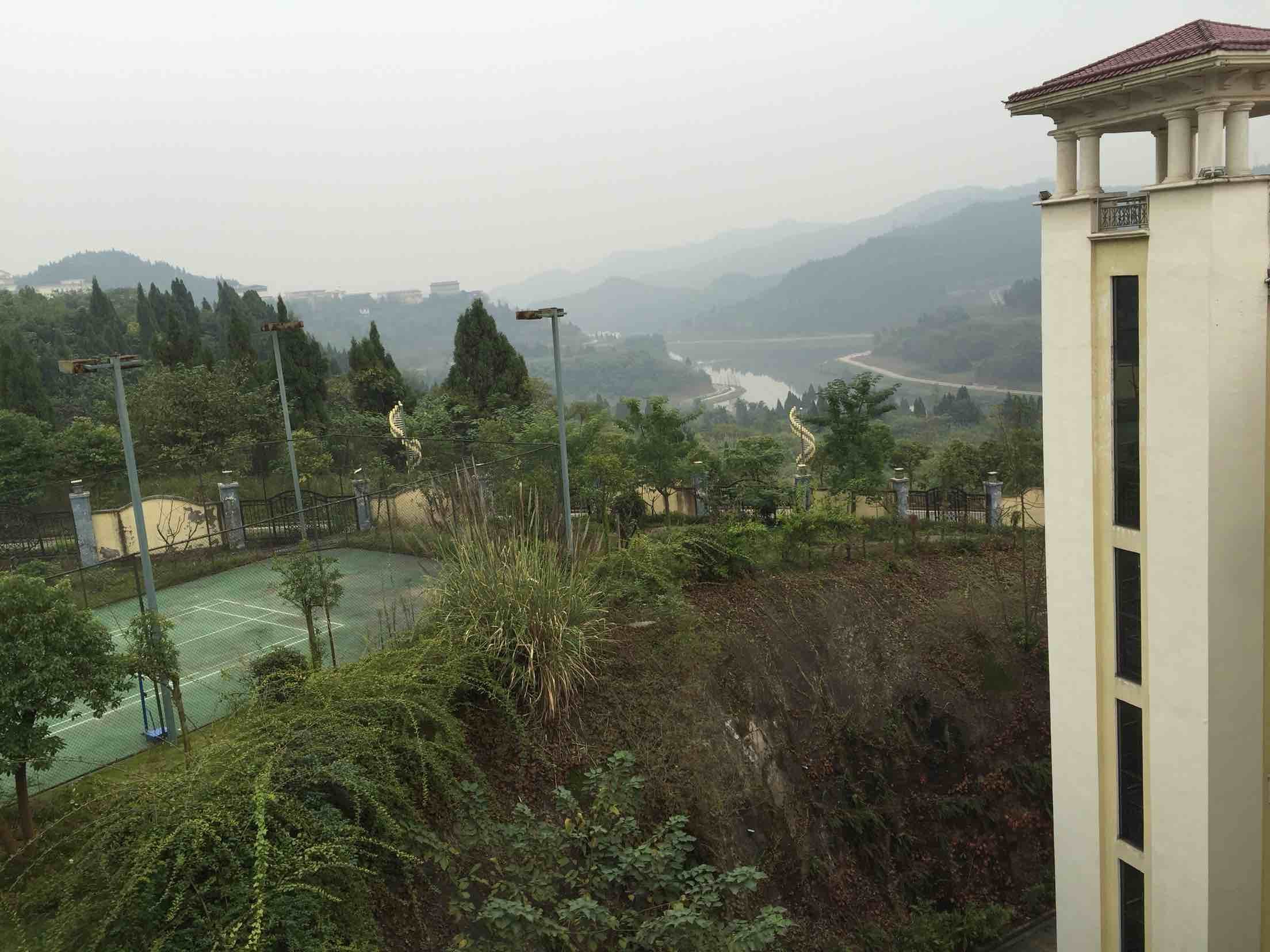 南充凤垭山基斯顿温泉度假酒店