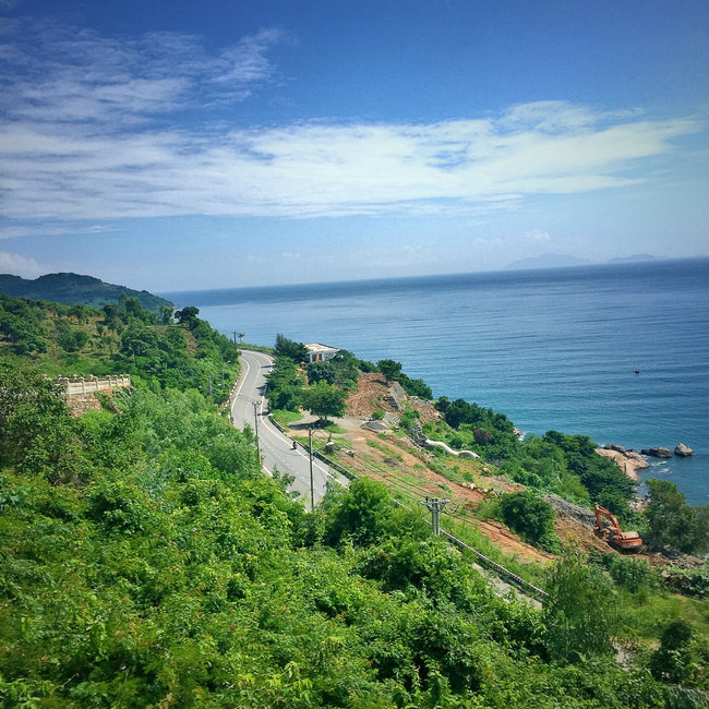 【携程攻略】岘港山茶半岛景点,沿著蜿蜒的山路,我们到达了山茶半岛.