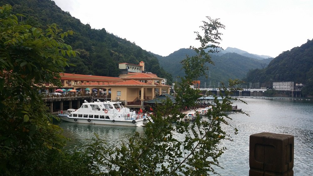 上犹陡水湖京明度假村