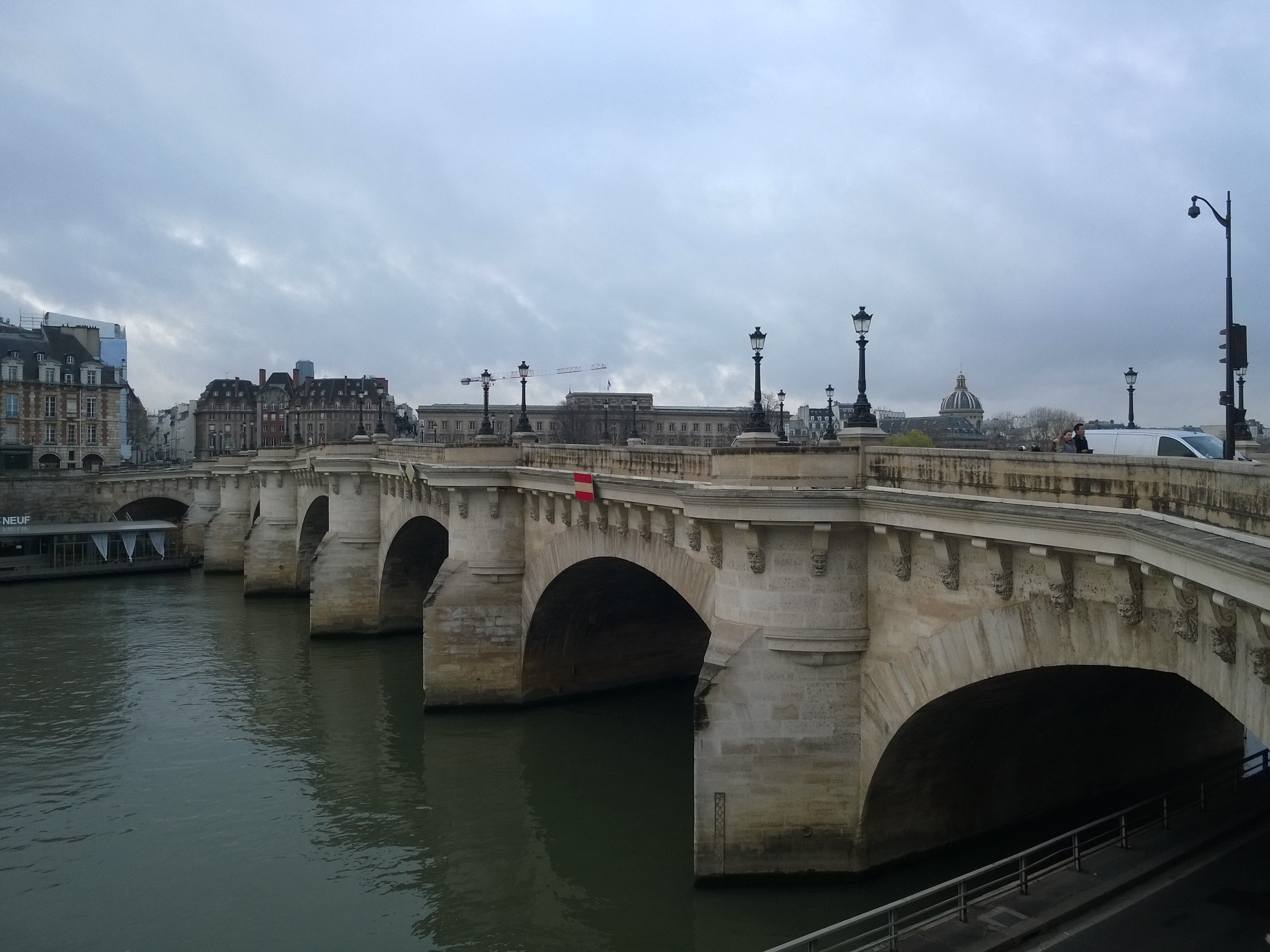 【携程攻略】巴黎新桥适合商务旅行旅游吗,新桥商务