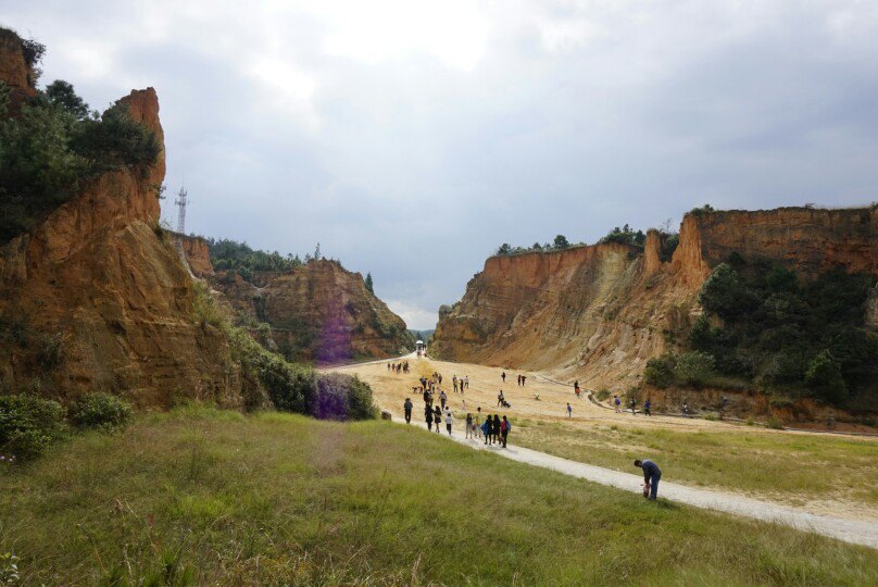 陆良彩色沙林旅游景点攻略图