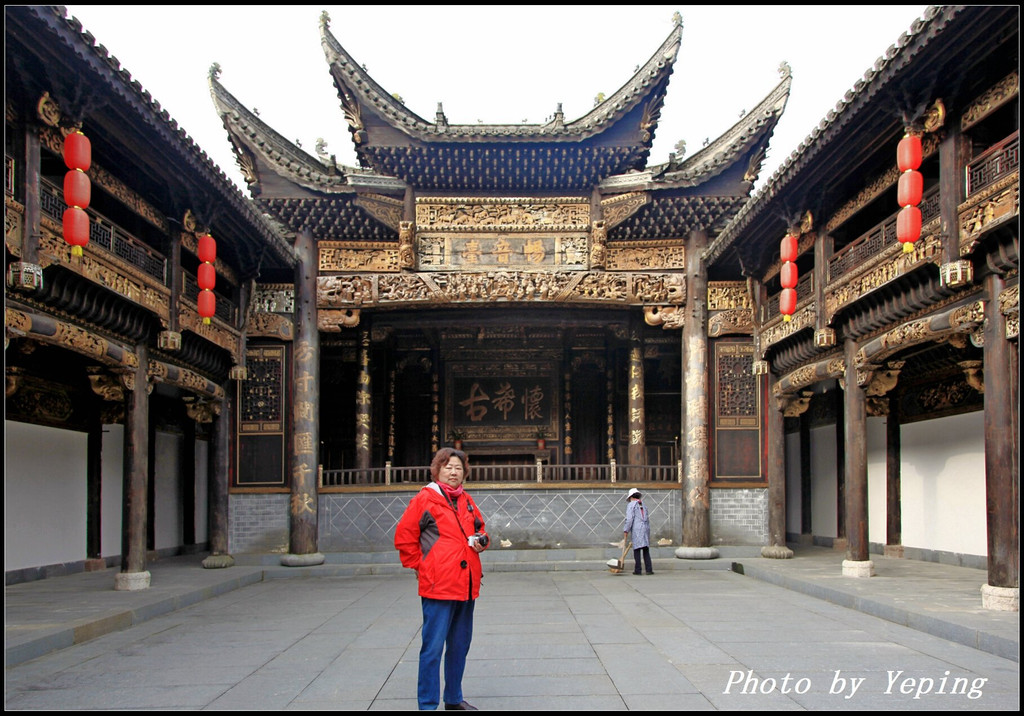 徽派建筑"司马府第":是明清园古建筑展区中最精美的一栋古建筑,占地