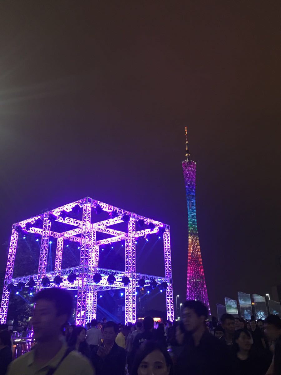 【携程攻略】广州广州塔景点,晚上亮灯又是一种美丽