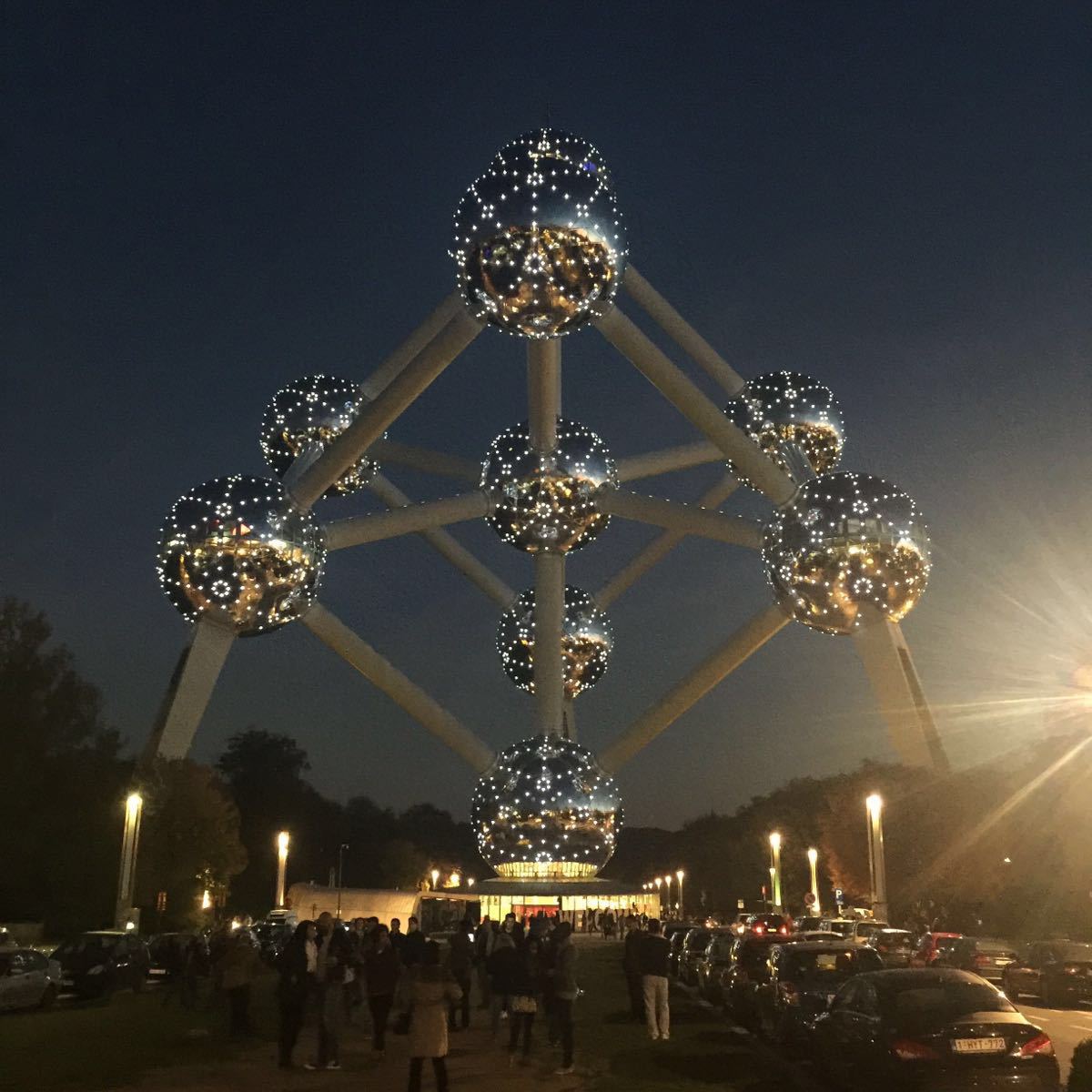 比利時－匠心獨具的原子球塔，耀眼布魯塞爾。 - 旅遊、時尚、文字、攝影 - udn部落格