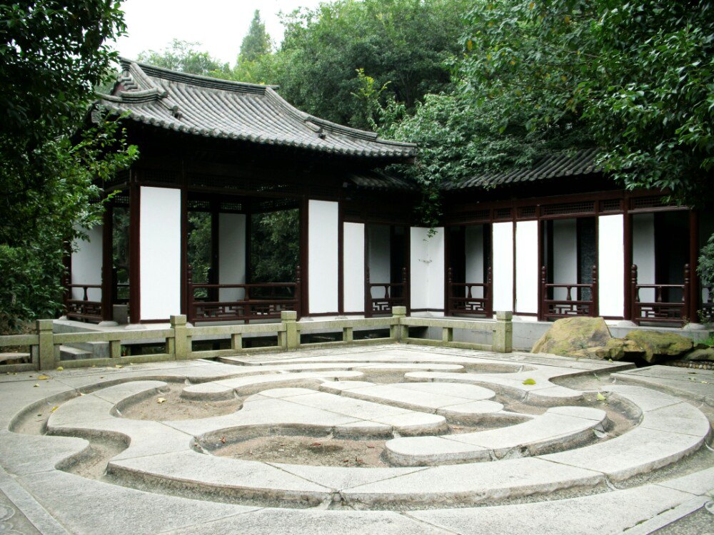 【携程攻略】浙江飞英公园景点,飞英公园是湖州市区的老牌公园,也是本