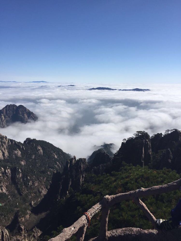 黄山光明顶山庄