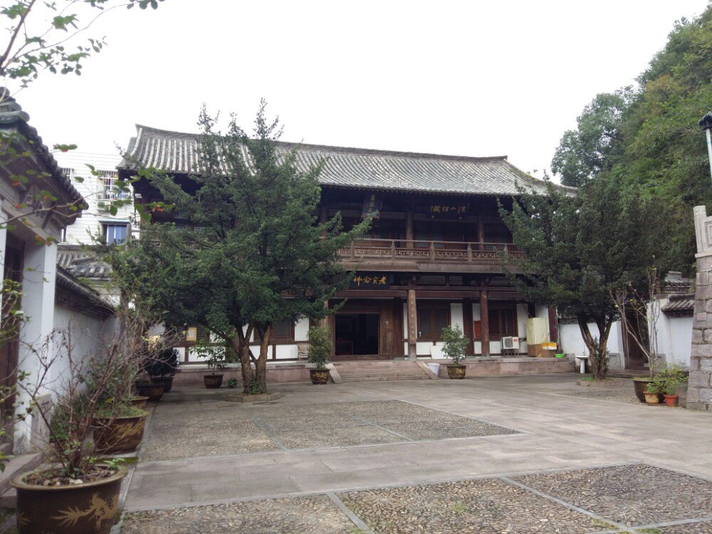 龙兴寺