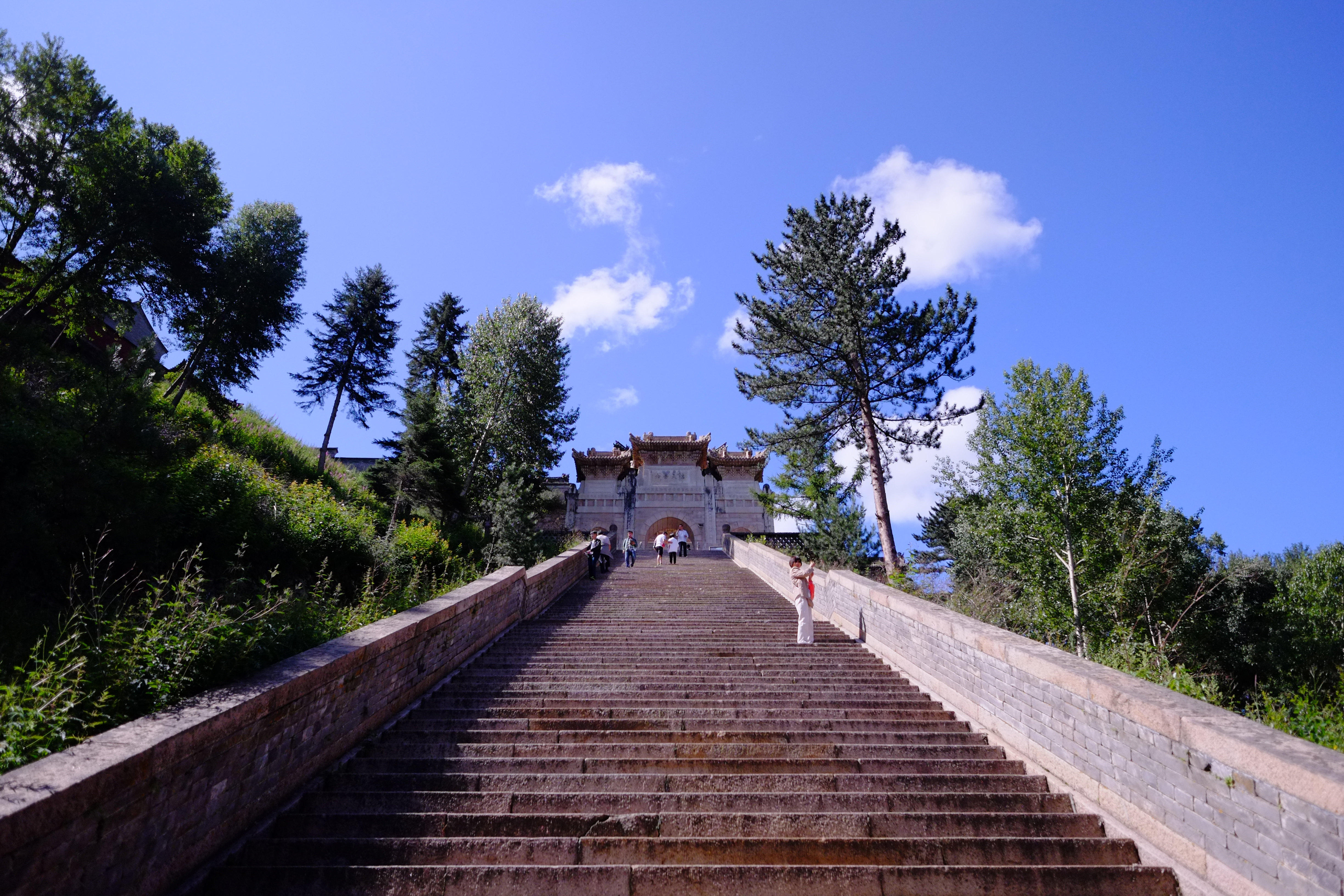                     南山寺
