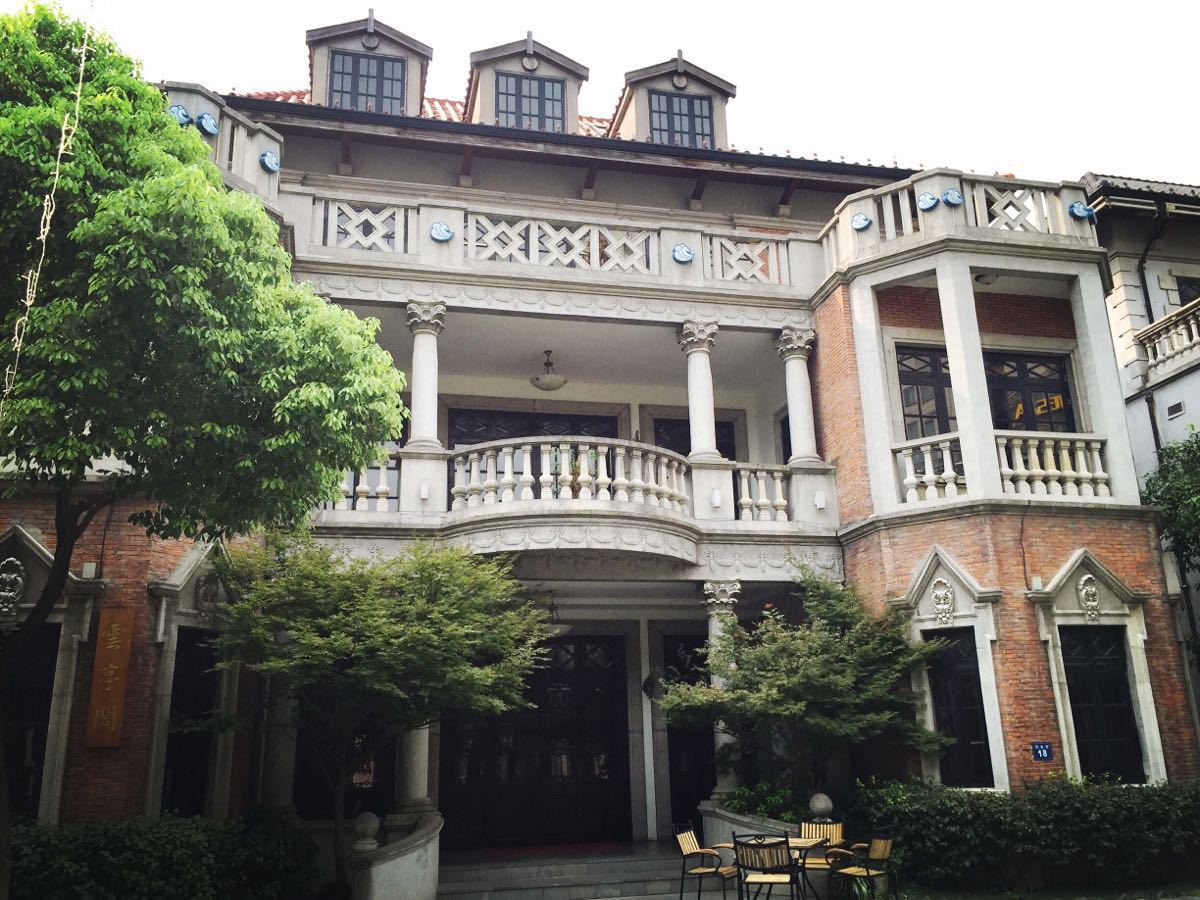【阳春巷】——一出酒店后门就是号称无锡"新天地"的阳春巷,这里的