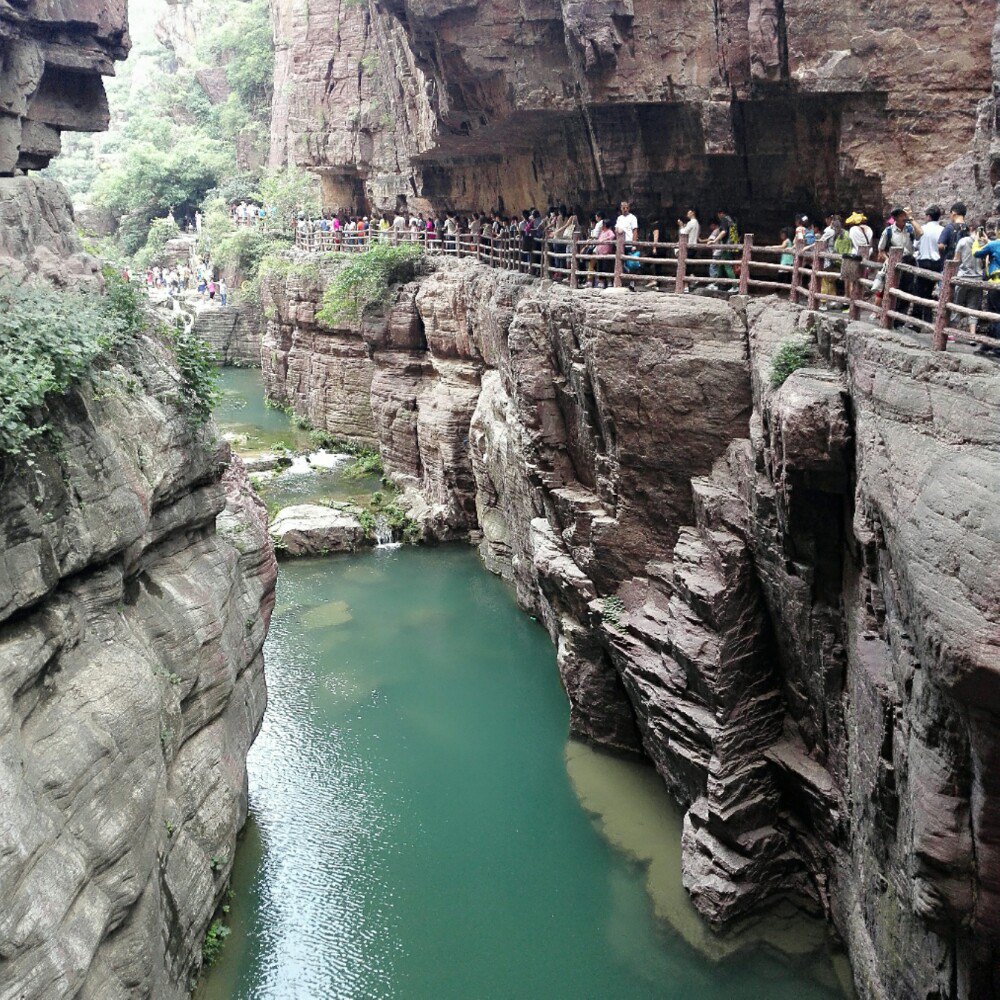 红石峡景区是我们焦作市修武县云台山旅游景点的精华,游览所需要的