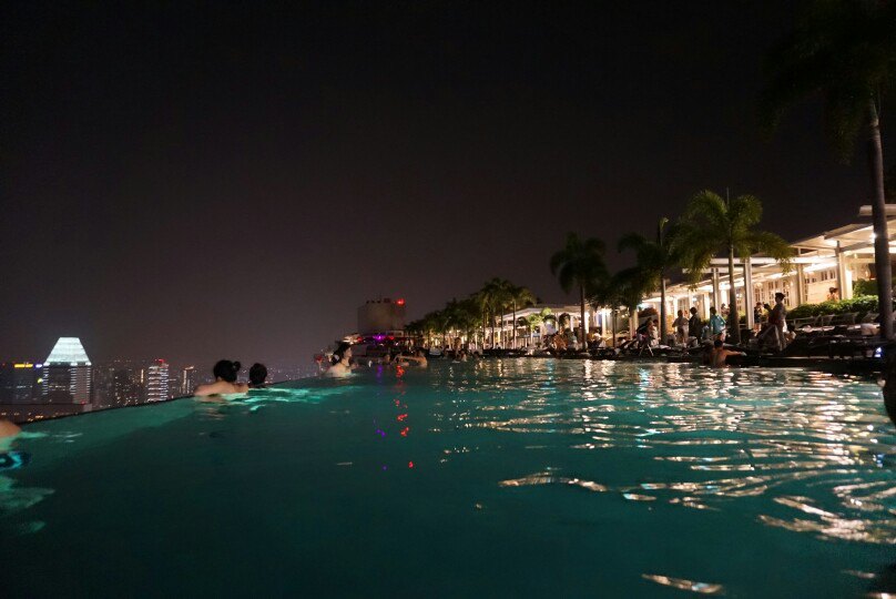 滨海湾金沙酒店无边泳池