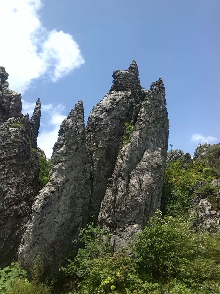 板壁岩