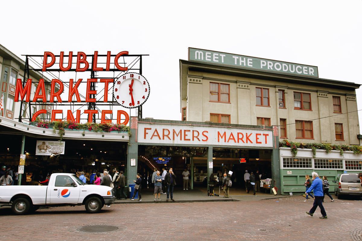 【携程攻略】西雅图派克市场景点,当地有名的市场，卖海鲜的有抛鱼表演，口香糖墙，全球第一家星巴克（…