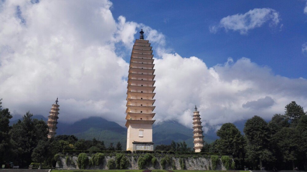 【携程攻略】云南大理崇圣寺三塔景点,现在三塔寺和是