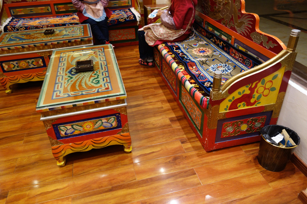 非常有藏族氛围的家具